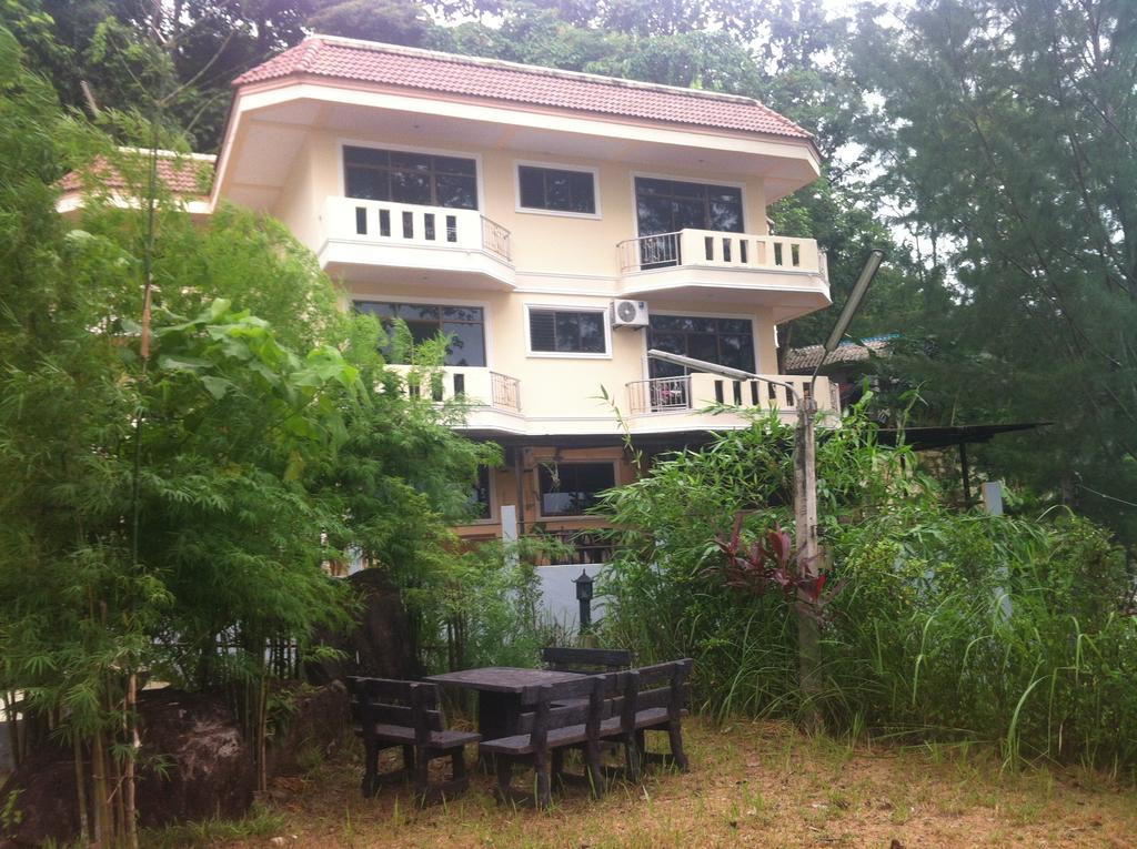 Feng Shui House Hotel Patong Bagian luar foto