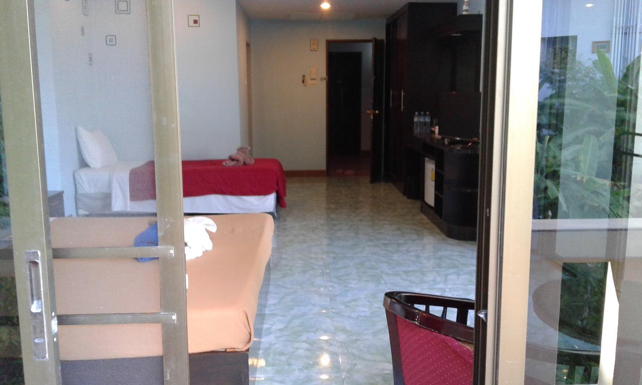 Feng Shui House Hotel Patong Bagian luar foto