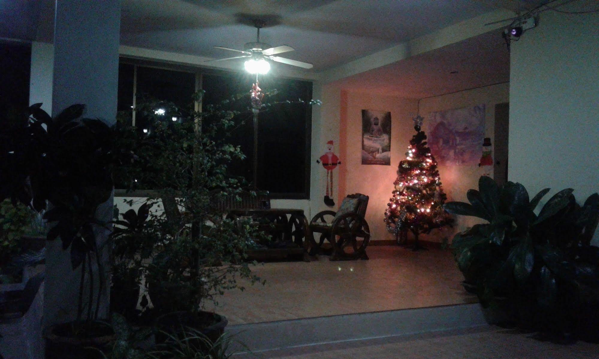 Feng Shui House Hotel Patong Bagian luar foto